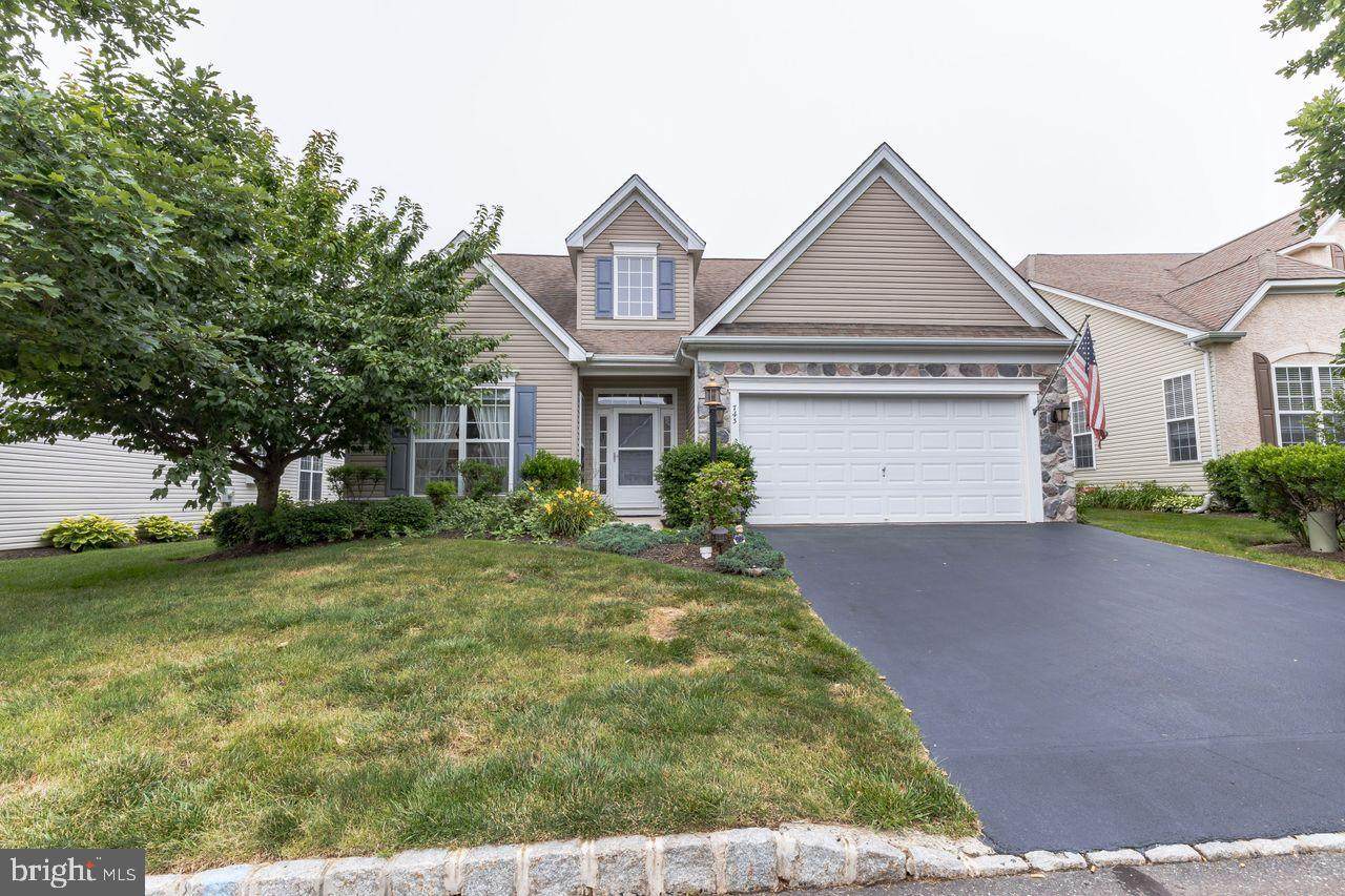 743 Primrose Path - Photo 1
