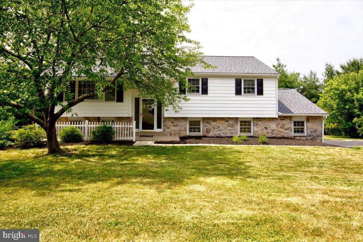 1131 Crestwood Drive - Photo 1
