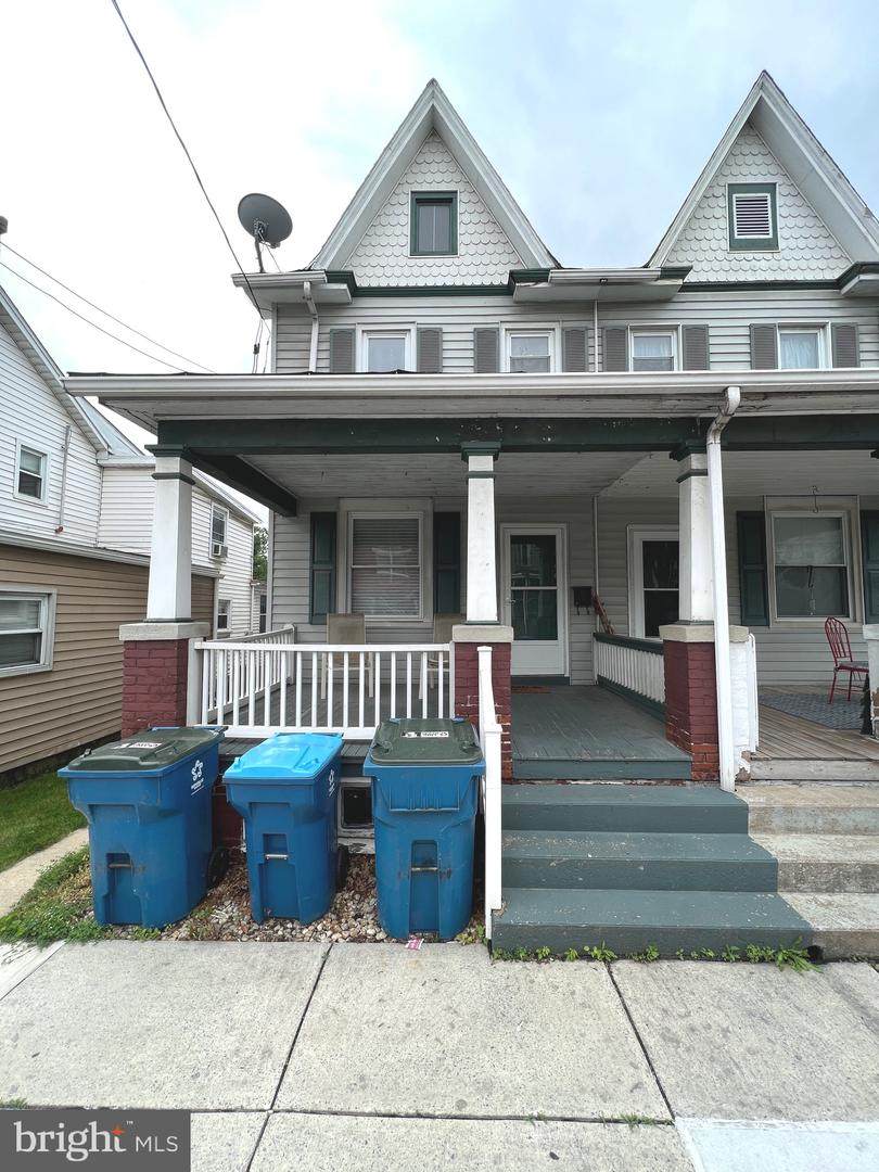 121 2ND Street - Photo 1