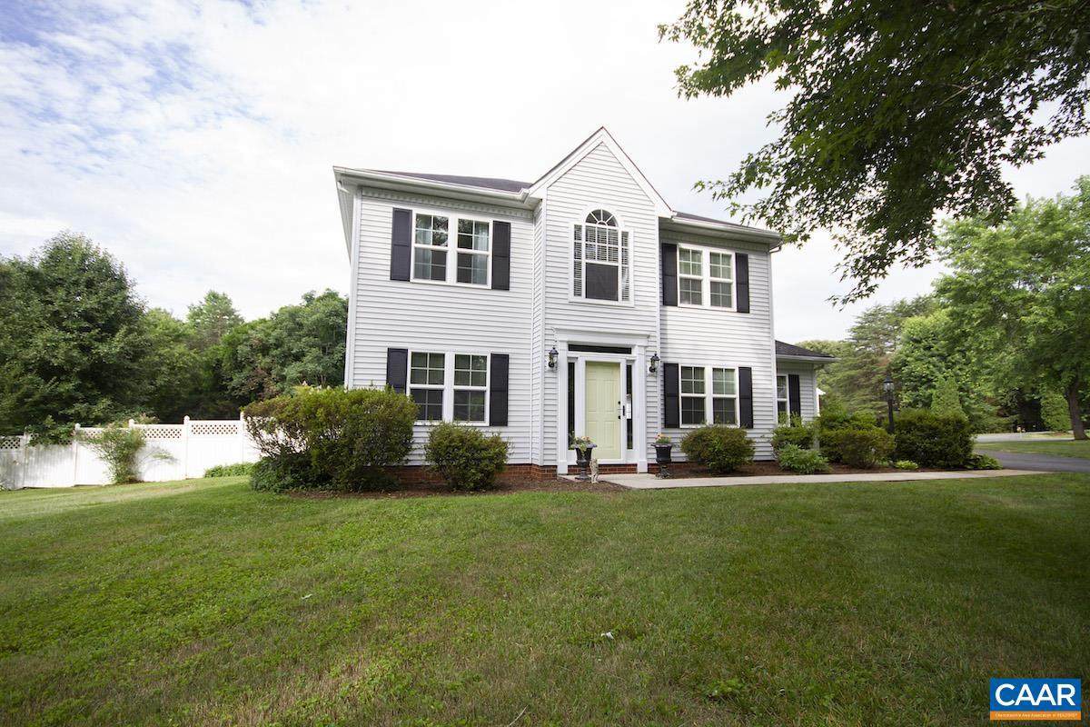 653 Deer Dr - Photo 1
