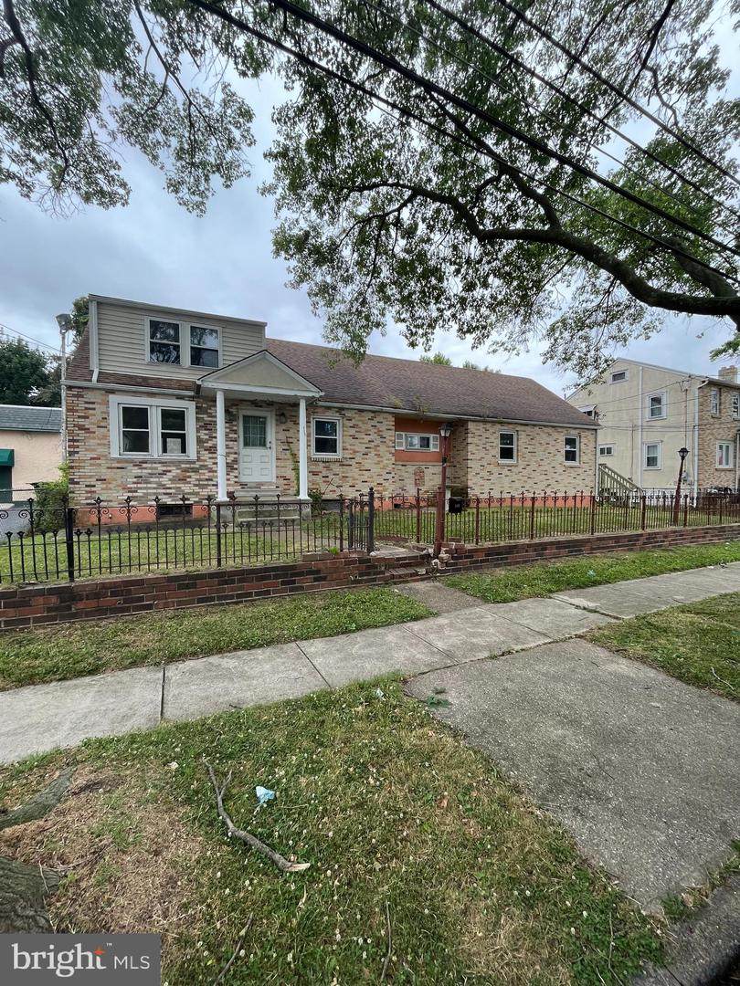 115 Carre Avenue - Photo 1