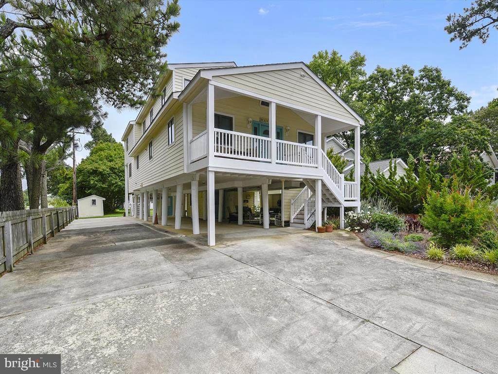 221 Ashwood Street - Photo 1