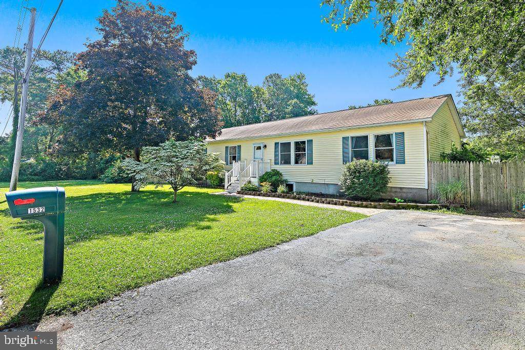 1532 10TH Avenue - Photo 1