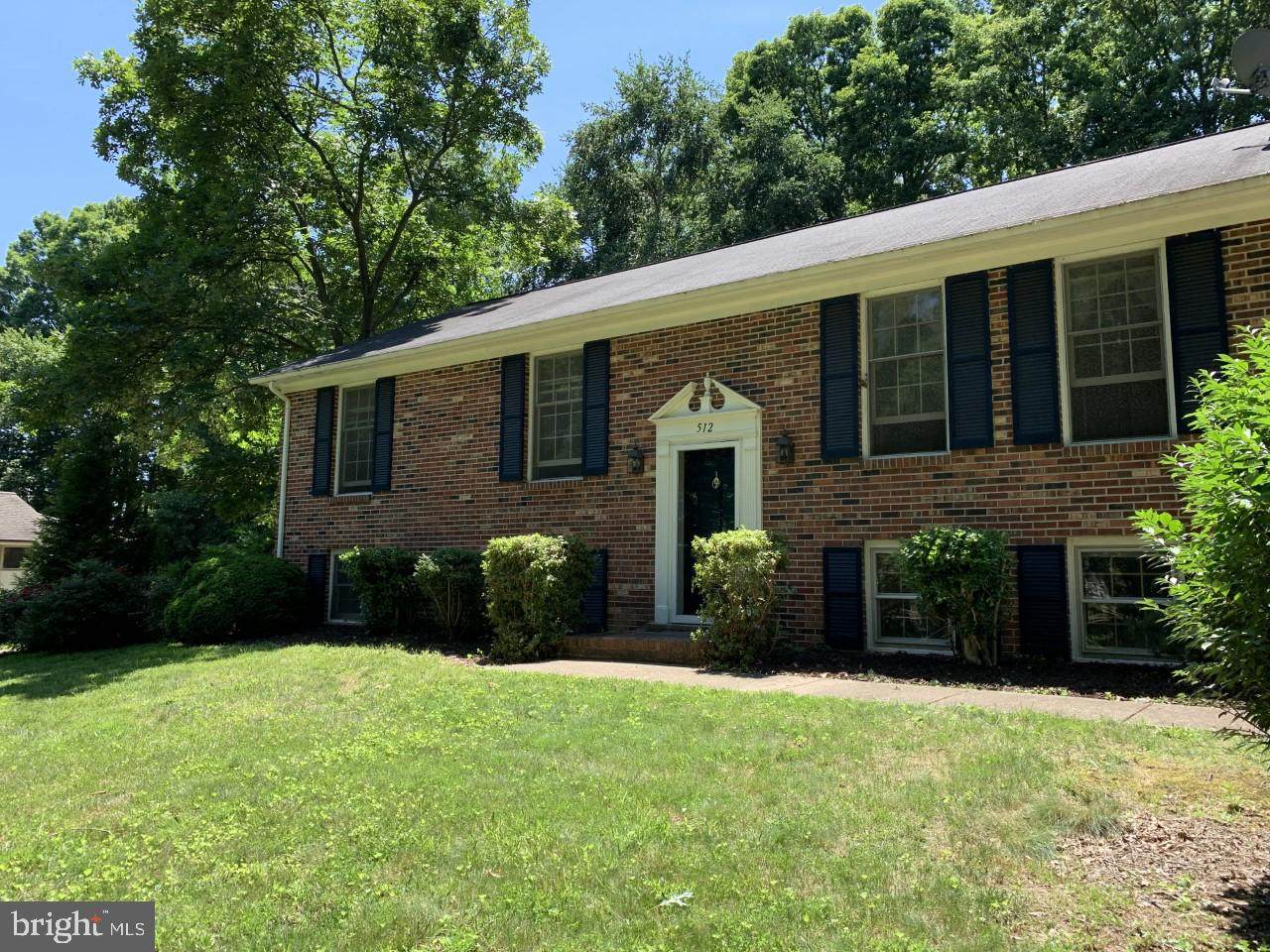 512 Gleneagle Drive - Photo 1
