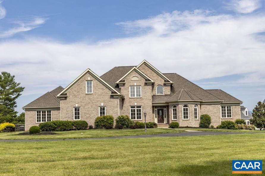 540 Sunrise Ln - Photo 1