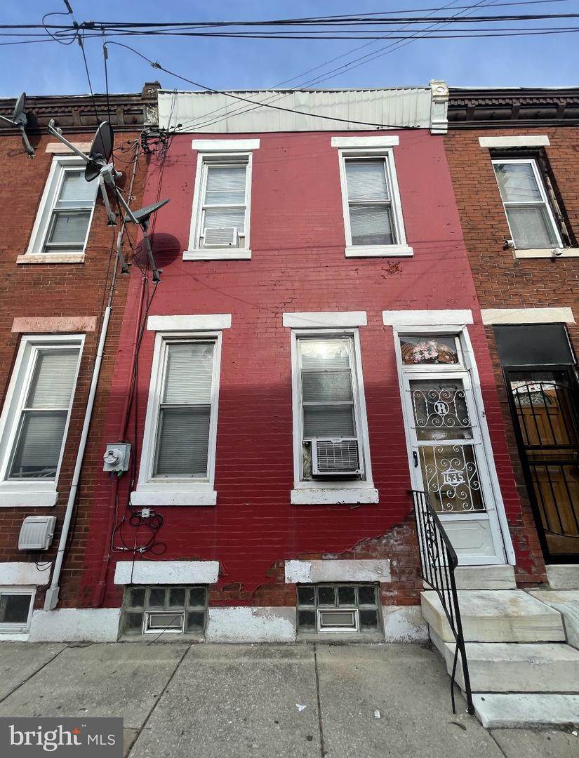 1635 Dounton Street - Photo 1