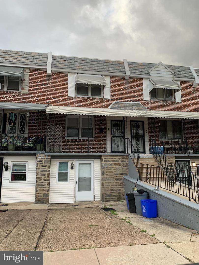 2825 Simpson Street - Photo 1