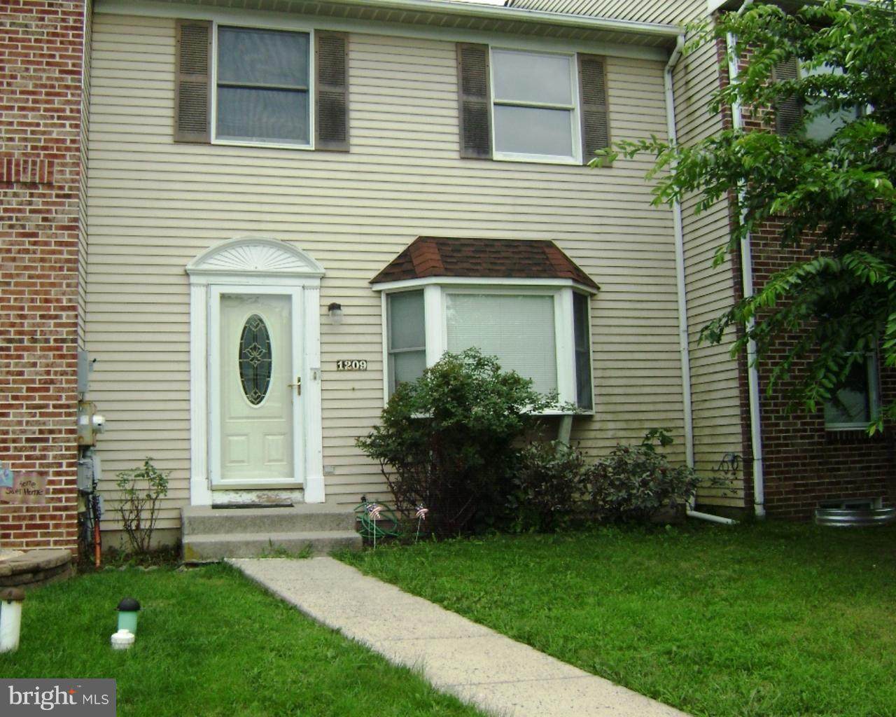 1209 Needham Circle - Photo 1