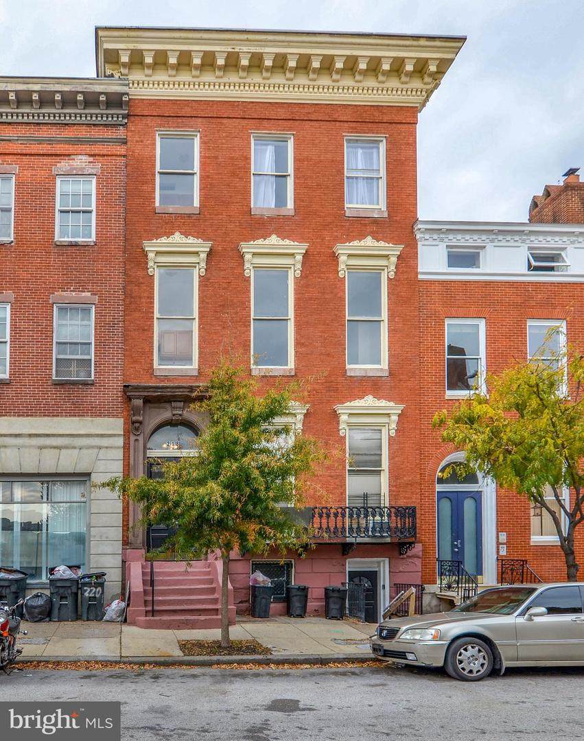 218 Monument Street - Photo 1