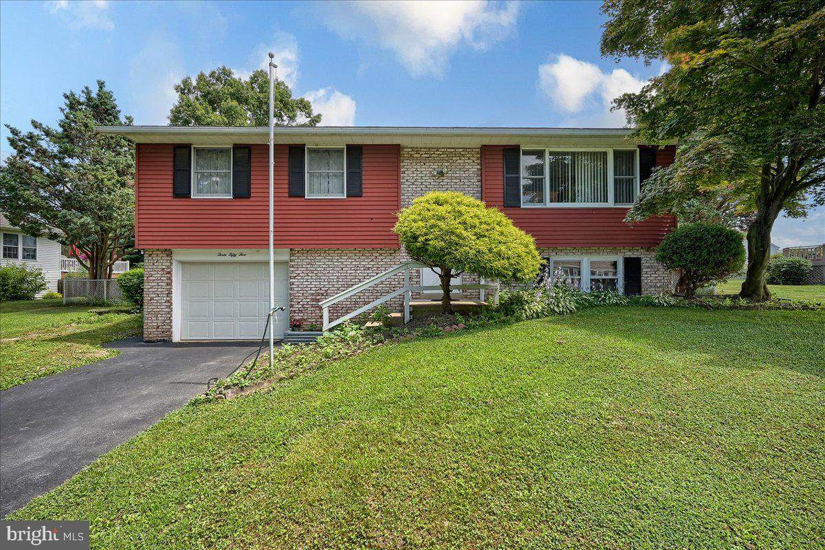 355 Primrose Lane - Photo 1