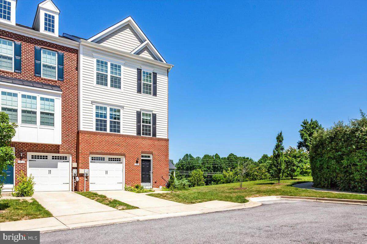 8814 Sweet Rose Court - Photo 1