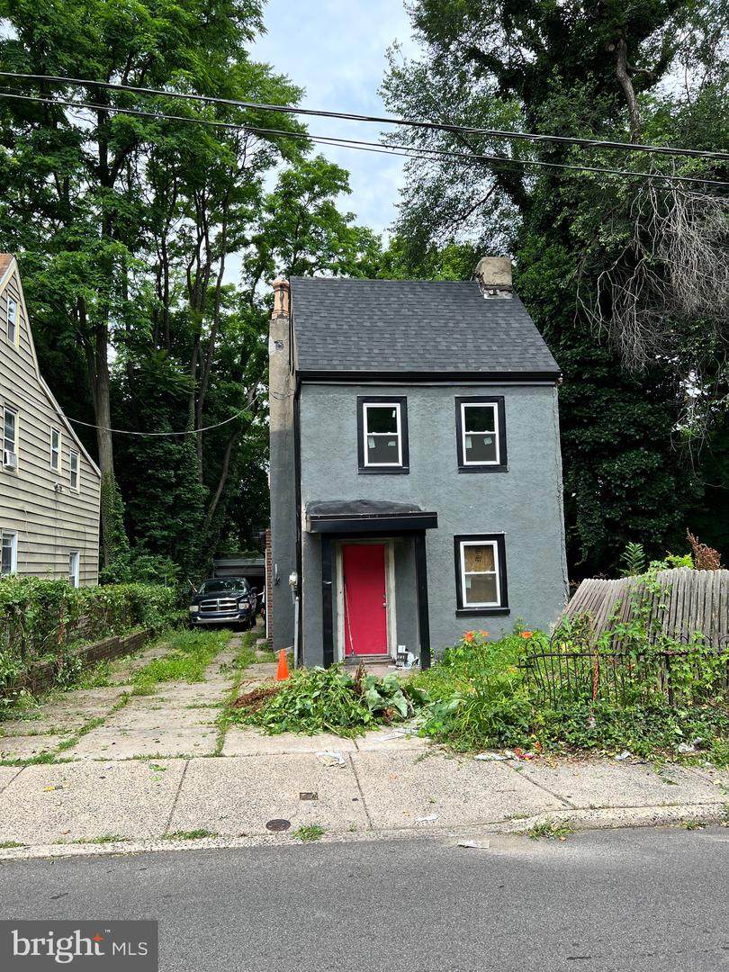 301 Bringhurst Street - Photo 1