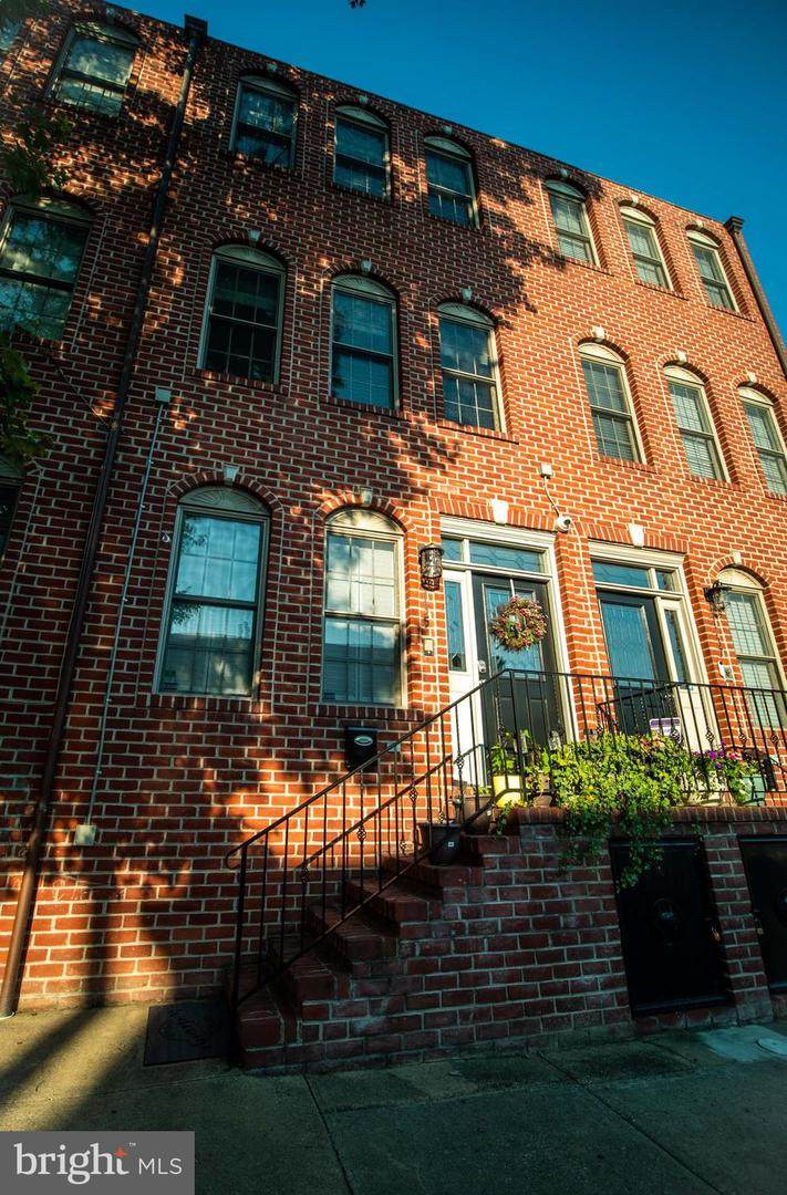 1135 Clinton Street - Photo 1