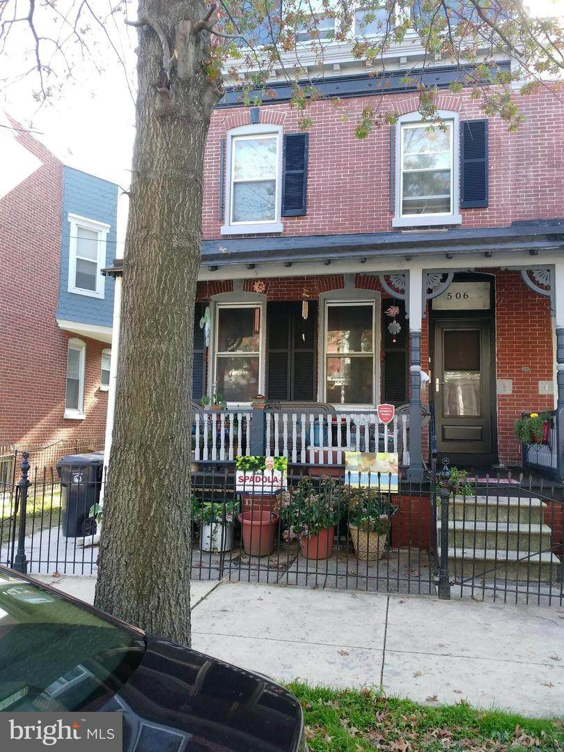 506 9TH Street - Photo 1
