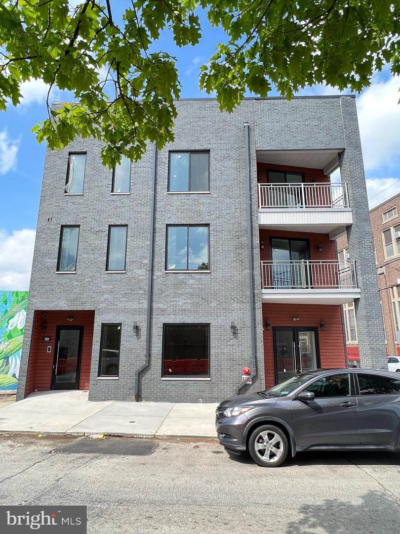700-8 Marshall Street - Photo 1
