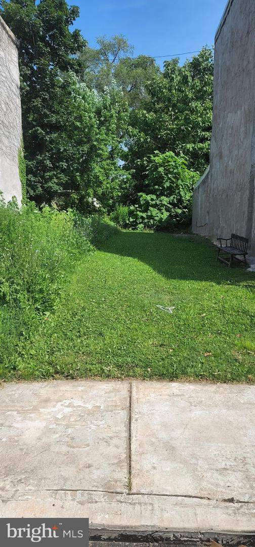 806 6TH Street - Photo 1