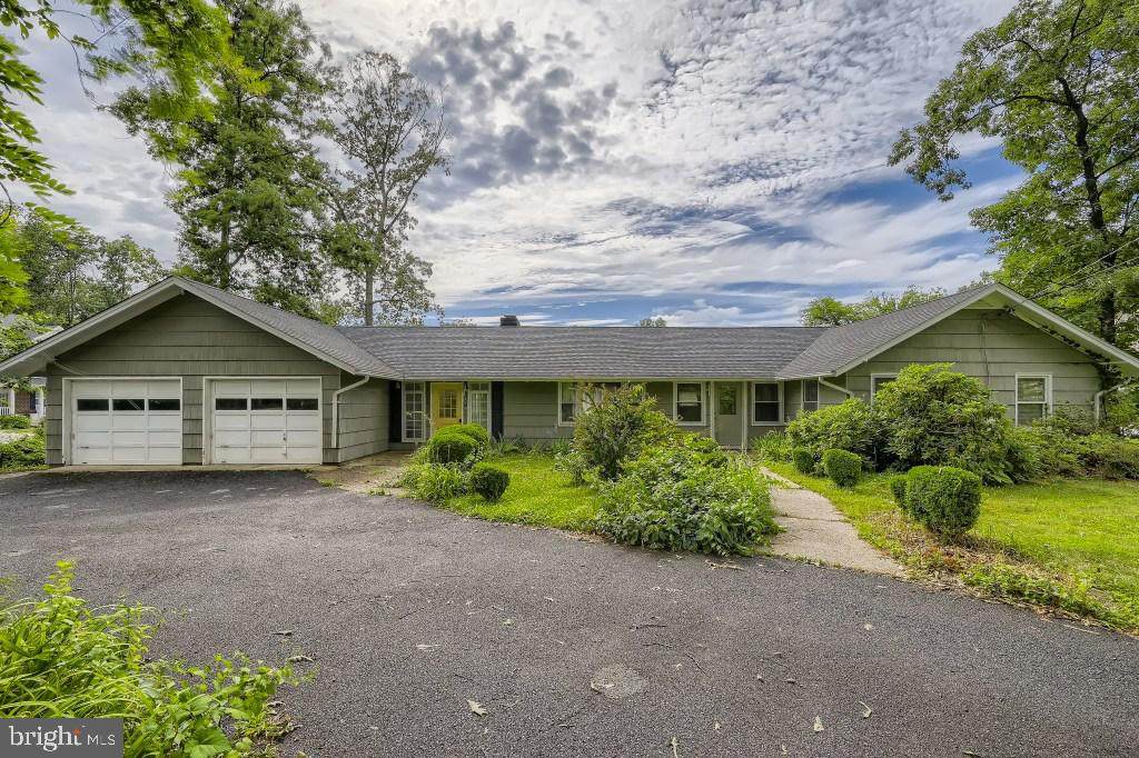 520 Saint Martins Lane - Photo 1