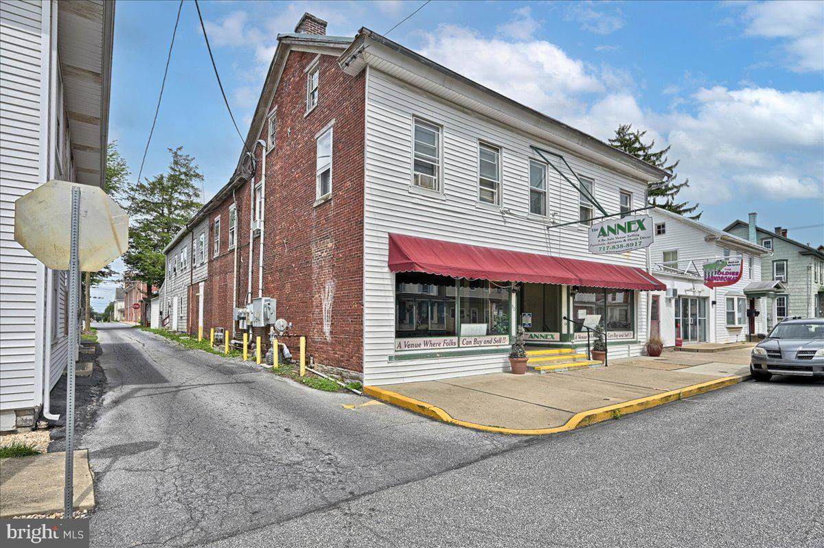 50 Railroad Street - Photo 1