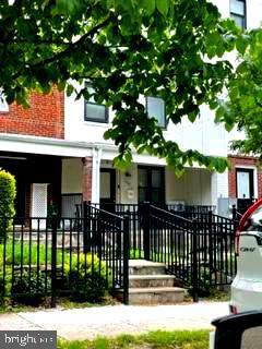 438 19TH Street - Photo 1