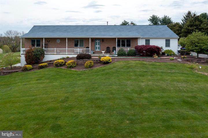 130 Robin Drive - Photo 1