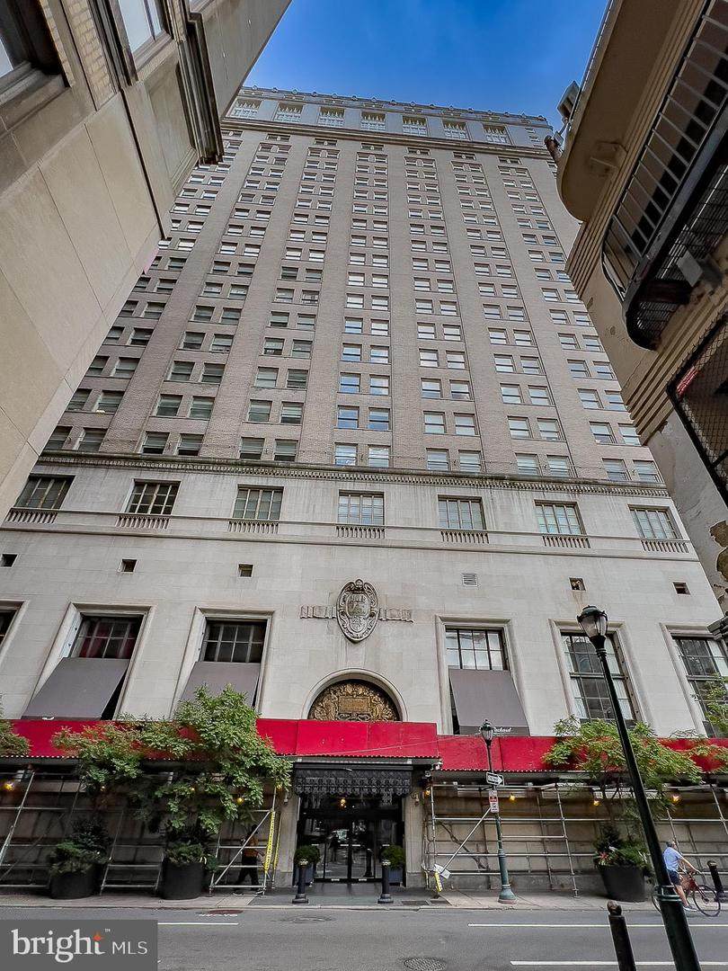 111 15TH Street - Photo 1