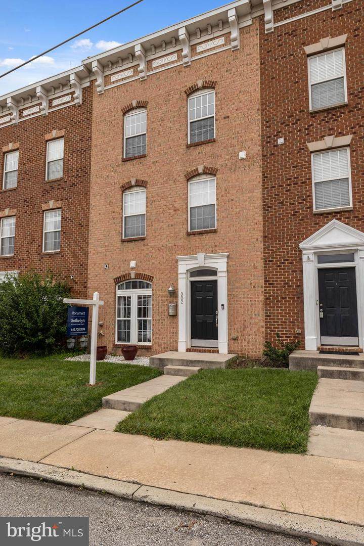 902 Oldham Street - Photo 1
