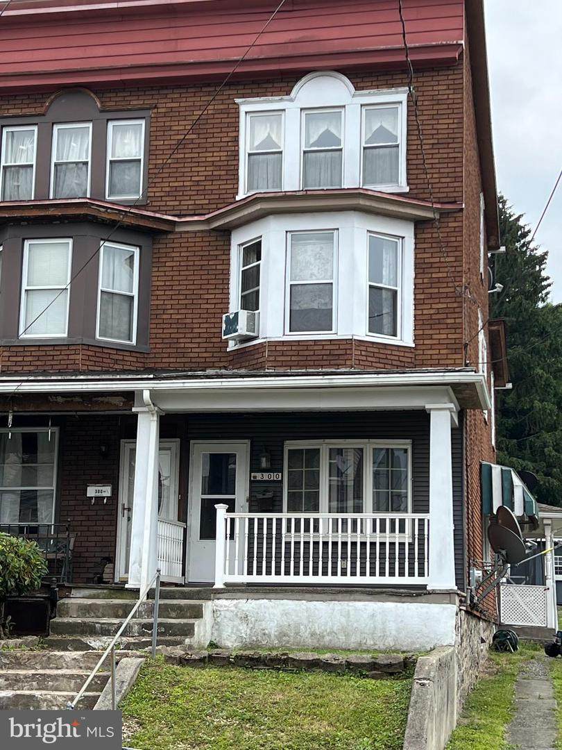 300 Arlington Street - Photo 1