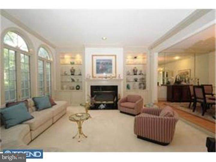 738 Canterbury Lane - Photo 1
