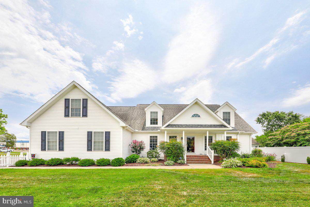 704 Lincoln Avenue - Photo 1