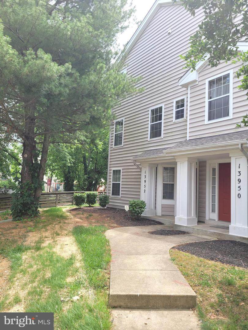 13952 King George Way - Photo 1