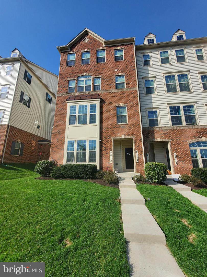 5814 Oakdale Village Road - Photo 1