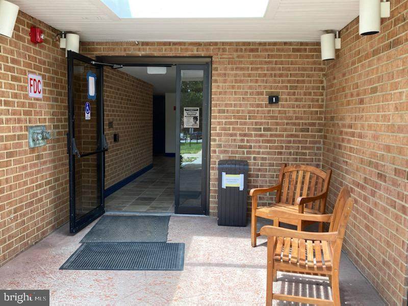 15210 Elkridge Way - Photo 1