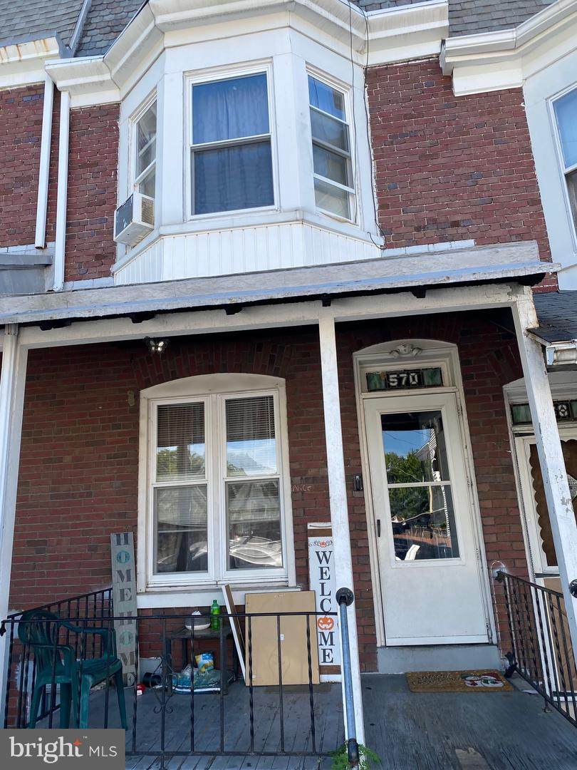 570 11TH Street - Photo 1