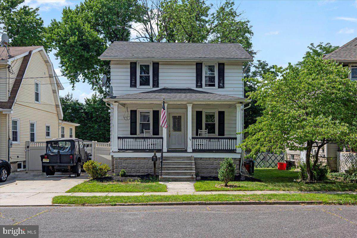 19 Walton Avenue - Photo 1