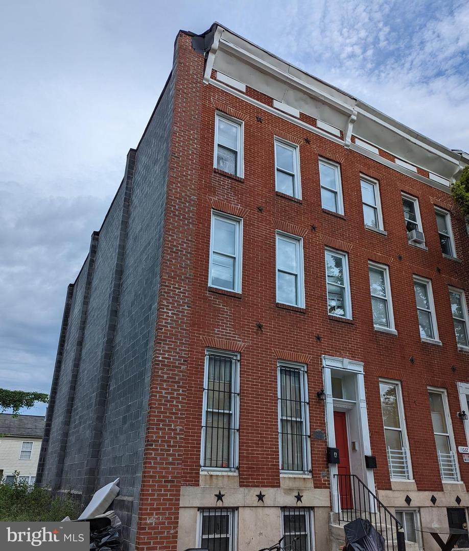 1020 Carey Street - Photo 1