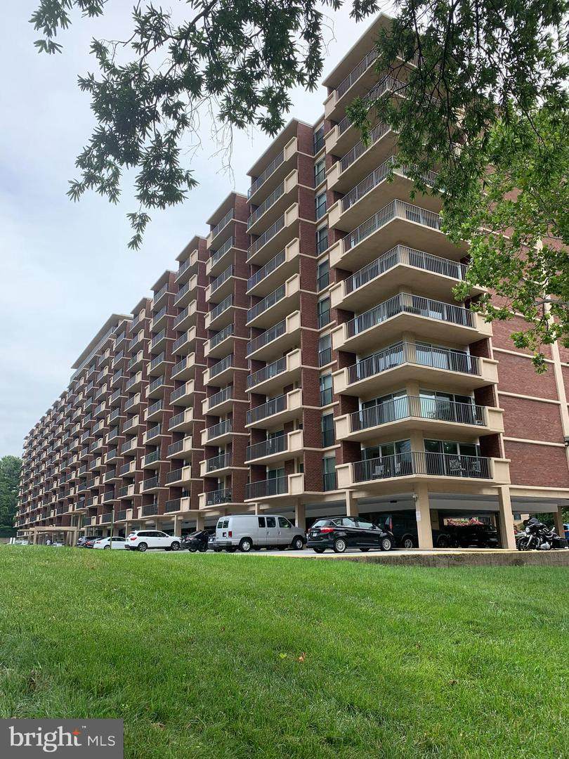 1300 Army Navy Drive - Photo 1
