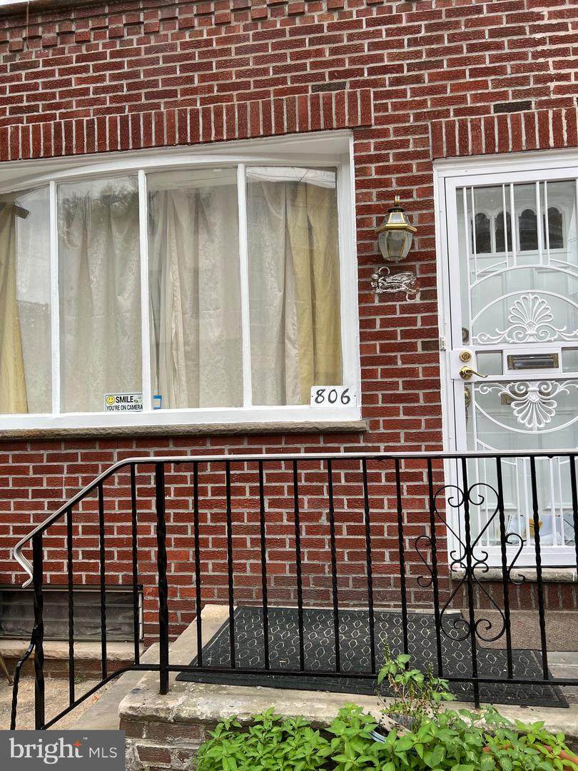 806 Fitzwater - Photo 1