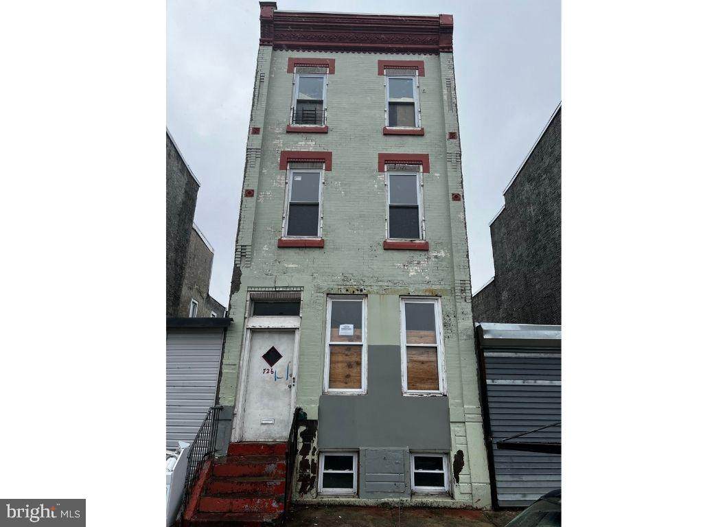 726 Lehigh Avenue - Photo 1