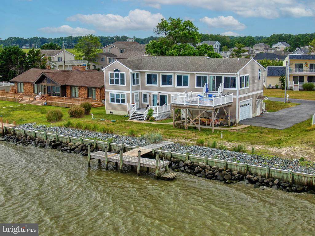 8 Bay Drive - Photo 1