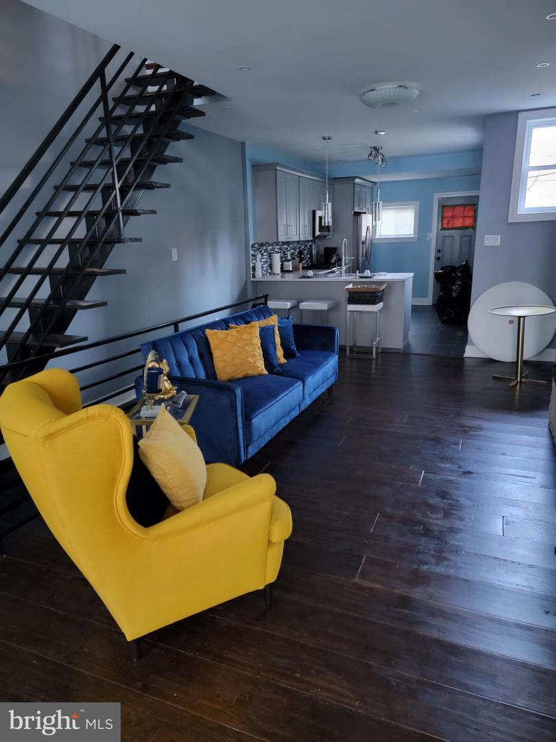 2717 Albert Street - Photo 1