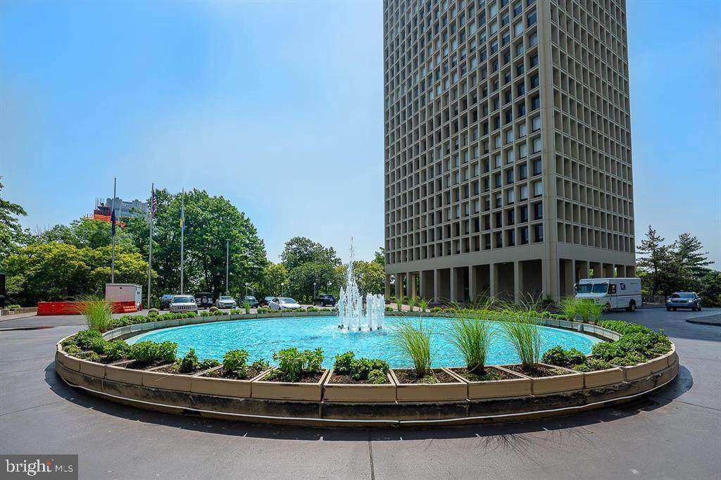 210 Locust Street - Photo 1