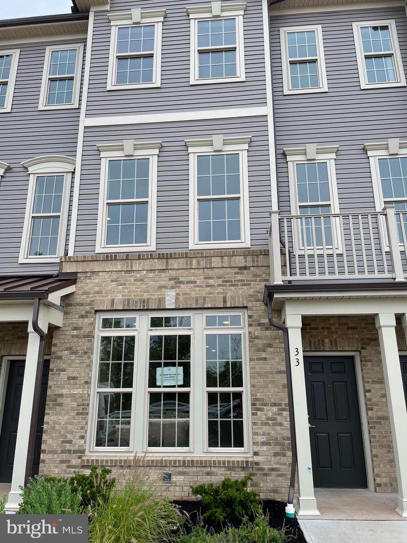 33 Davenport Street - Photo 1
