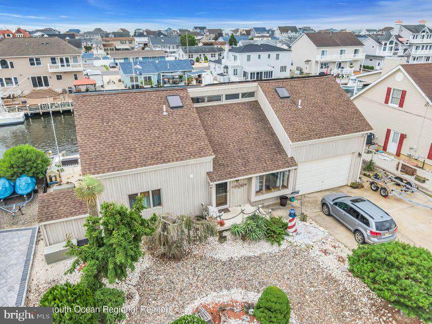 823 Forepeak Drive - Photo 1