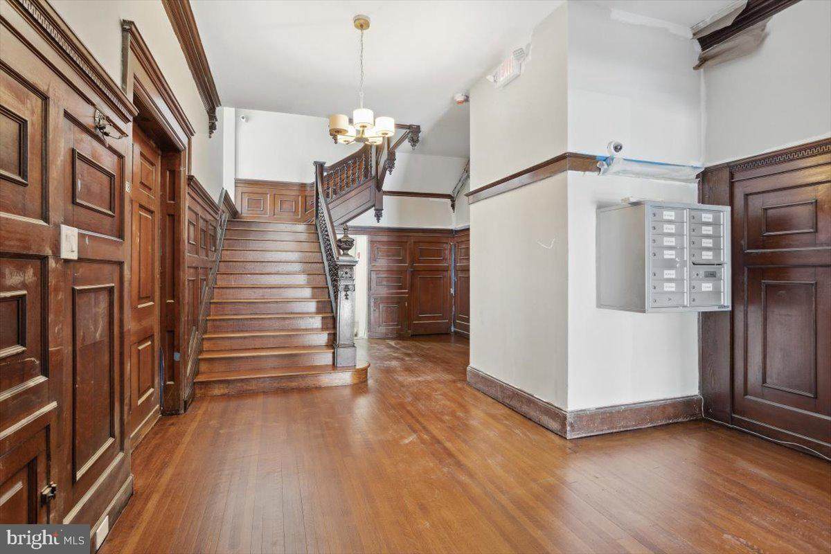1924-26 Spruce Street - Photo 1