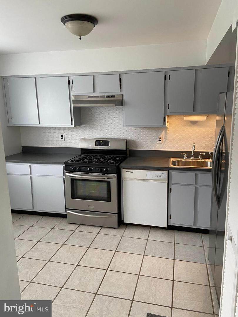 1937 Raspberry Court - Photo 1