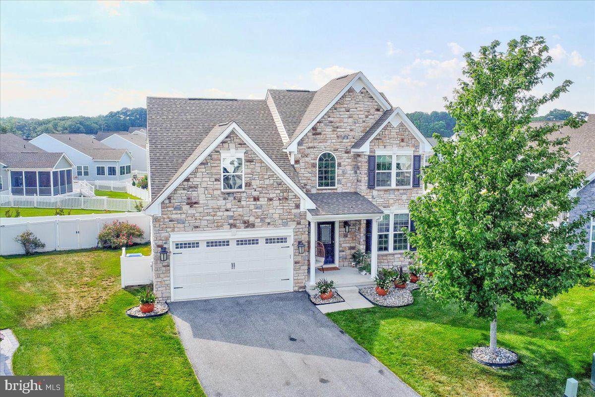 32617 Dove Ct N - Photo 1