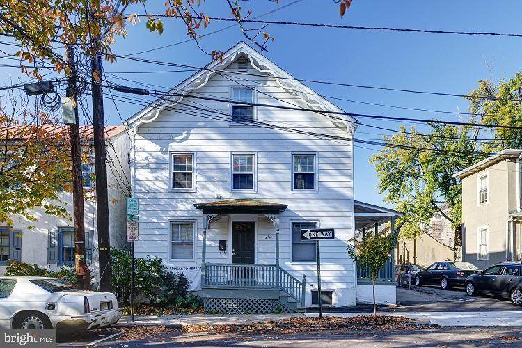 13 Charlton Street - Photo 1