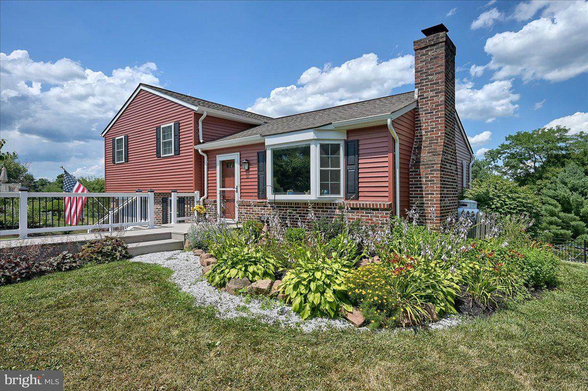 208 Joyce Drive - Photo 1