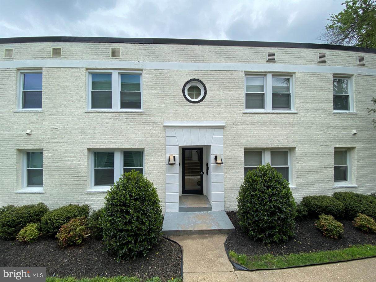 86 Webster Street - Photo 1