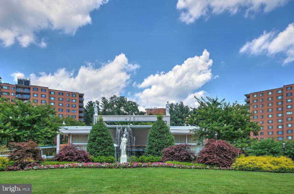 4201 Cathedral Avenue - Photo 1
